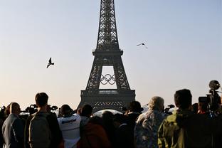 记者：巴黎将尝试在夏窗签下加维，但肯定不会激活10亿欧解约金